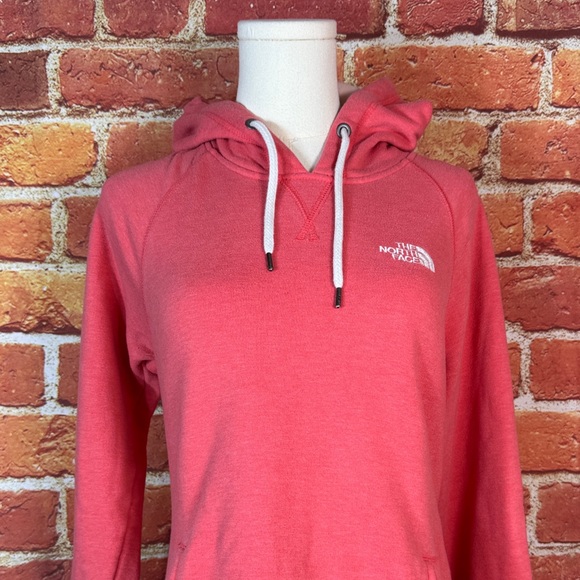 The North Face Women's Coral Hoodie‎ Women’s Size Medium Kangaroo Pocket Cozy - Picture 2 of 11